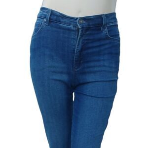 7009148.......Gloria Vanderbilt Crop Jeans Size 12, W30" 18"Inseam   11"Rise